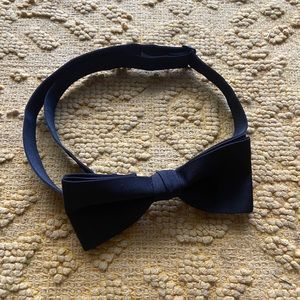 Mel Howard Skinny Black Bow Tie